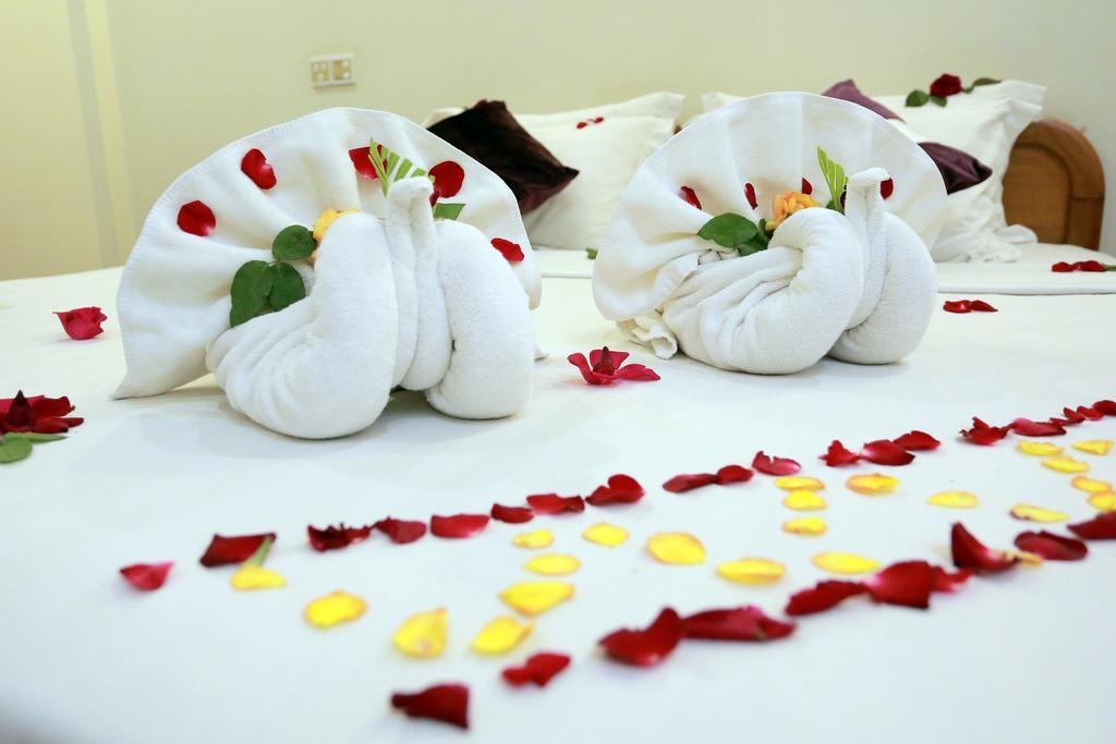Golden Dream Hotel Mandalay Exterior foto
